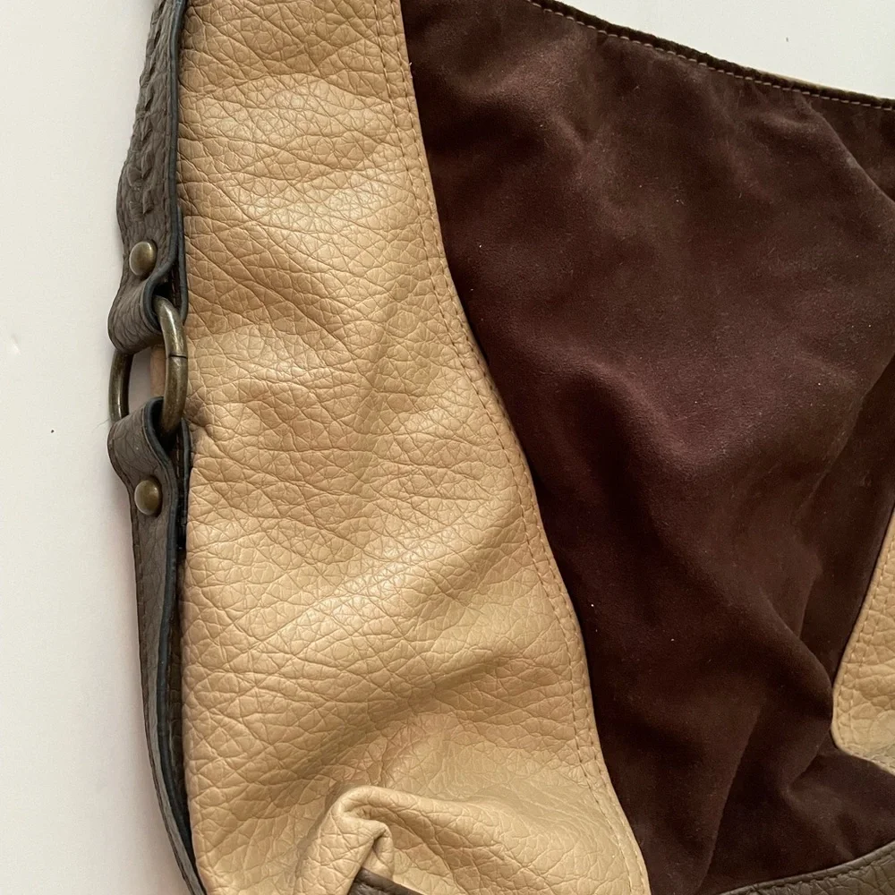 Womens Rosetti Purse Handbag Brown / Tan Zipper Closure ,Inner Pockets Storage